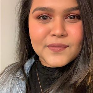 Meet your Posher, Dhvani